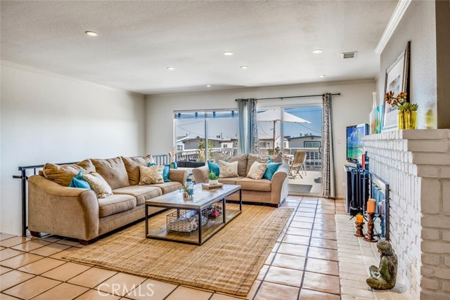 1749 Wollacott Street, Redondo Beach, California 90278, 4 Bedrooms Bedrooms, ,2 BathroomsBathrooms,Residential,Sold,Wollacott,PV19223215