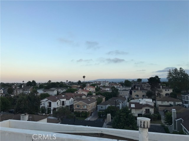 1920 Gates Avenue, Redondo Beach, California 90278, 2 Bedrooms Bedrooms, ,1 BathroomBathrooms,Residential,Sold,Gates,SB17166970