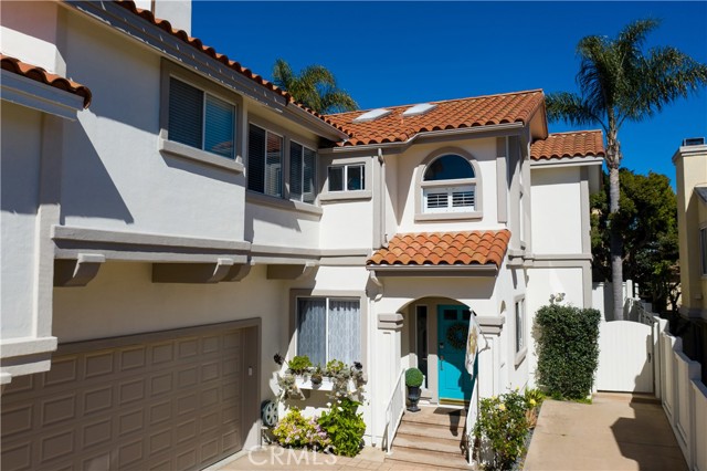 1705 Marshallfield Lane, Redondo Beach, California 90278, 4 Bedrooms Bedrooms, ,2 BathroomsBathrooms,Residential,Sold,Marshallfield,SB21036062