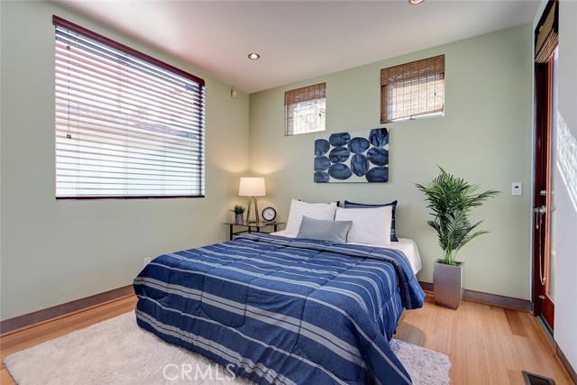 794 27th Street, Manhattan Beach, California 90266, 5 Bedrooms Bedrooms, ,3 BathroomsBathrooms,Residential,Sold,27th,SB20032410