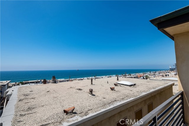 225 36th Place, Manhattan Beach, California 90266, 3 Bedrooms Bedrooms, ,2 BathroomsBathrooms,Residential,Sold,36th,SB18217002