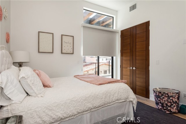 465 36th Place, Manhattan Beach, California 90266, 5 Bedrooms Bedrooms, ,6 BathroomsBathrooms,Residential,Sold,36th Place,SB19099340