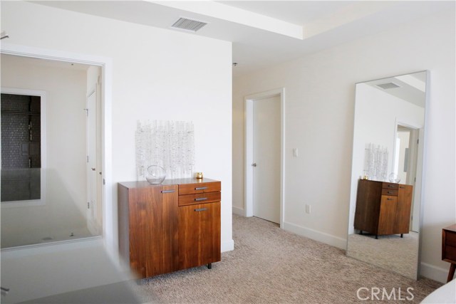 2 Bed Home for Sale in Los Angeles, California
