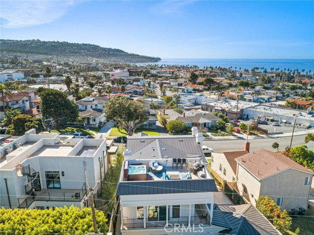 313 Avenue F, Redondo Beach, California 90277, 5 Bedrooms Bedrooms, ,4 BathroomsBathrooms,Residential,Sold,Avenue F,OC21017149