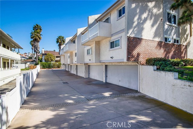 710 Guadalupe Avenue, Redondo Beach, California 90277, 2 Bedrooms Bedrooms, ,2 BathroomsBathrooms,Residential,Sold,Guadalupe,SB19038986