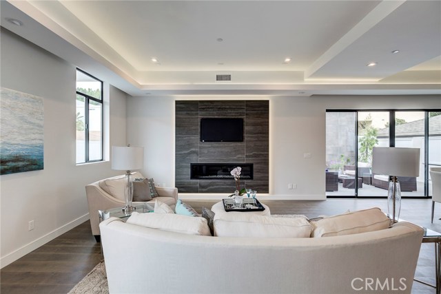 1909 Huntington Lane, Redondo Beach, California 90278, 4 Bedrooms Bedrooms, ,3 BathroomsBathrooms,Residential,Sold,Huntington,PV18234463