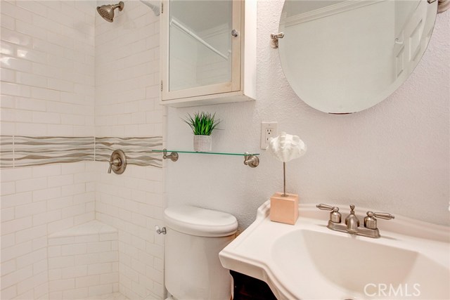 1010 Firmona Avenue, Redondo Beach, California 90278, 4 Bedrooms Bedrooms, ,2 BathroomsBathrooms,Residential,Sold,Firmona,SB19217581