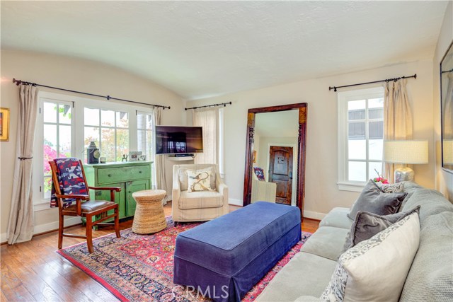 1236 3rd Street, Hermosa Beach, California 90254, 2 Bedrooms Bedrooms, ,Residential,Sold,3rd,SB19113677