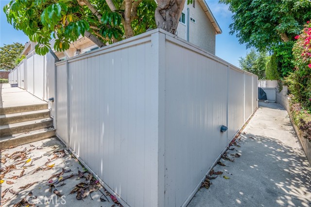 108 Irena Avenue, Redondo Beach, California 90277, 2 Bedrooms Bedrooms, ,1 BathroomBathrooms,Residential,Sold,Irena,SB21158084