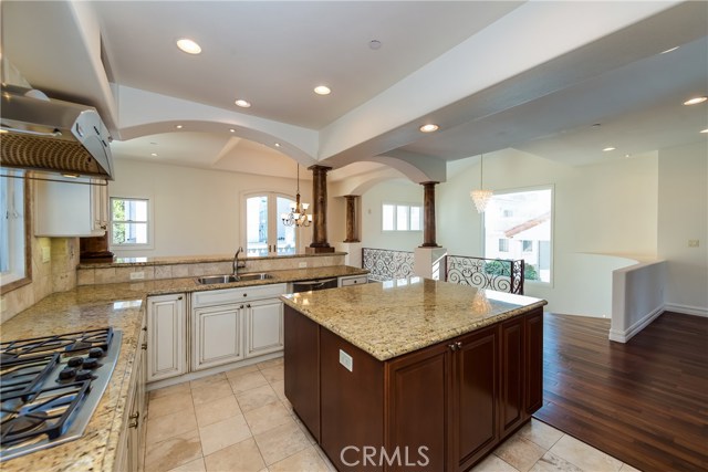 607 Guadalupe Avenue, Redondo Beach, California 90277, 4 Bedrooms Bedrooms, ,4 BathroomsBathrooms,Residential,Sold,Guadalupe,PV18043170