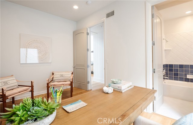 653 26th Street, Manhattan Beach, California 90266, 5 Bedrooms Bedrooms, ,3 BathroomsBathrooms,Residential,Sold,26th,SB20212794