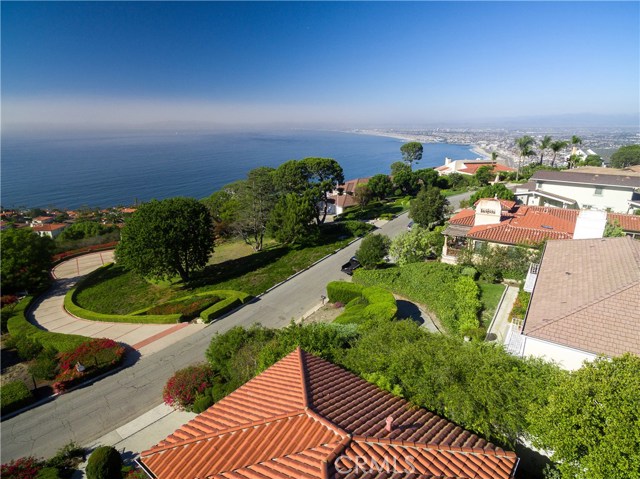 1020 Via Mirabel, Palos Verdes Estates, California 90274, 4 Bedrooms Bedrooms, ,2 BathroomsBathrooms,Residential,Sold,Via Mirabel,SB18012055