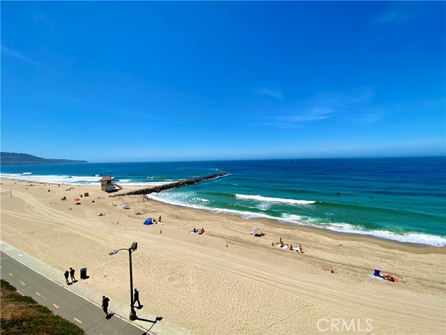 615 Esplanade, Redondo Beach, California 90277, 2 Bedrooms Bedrooms, ,1 BathroomBathrooms,Residential,Sold,Esplanade,SB21099593