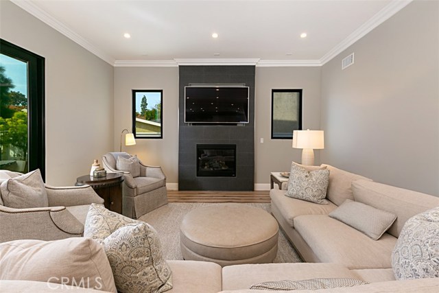 1934 Robinson Street, Redondo Beach, California 90278, 5 Bedrooms Bedrooms, ,4 BathroomsBathrooms,Residential,Sold,Robinson,OC19044344
