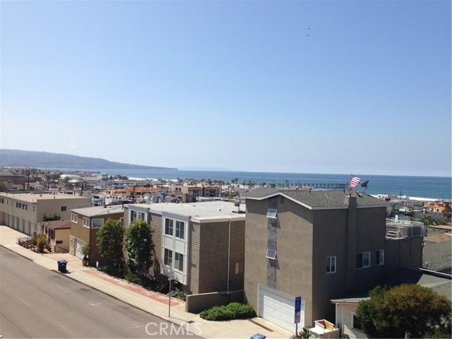 1820 Manhattan Avenue, Hermosa Beach, California 90254, 2 Bedrooms Bedrooms, ,2 BathroomsBathrooms,Residential,Sold,Manhattan,PW17126812