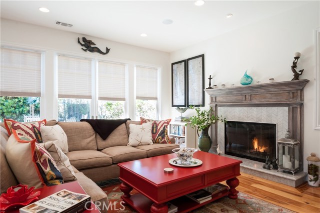 872 27th Street, Manhattan Beach, California 90266, 4 Bedrooms Bedrooms, ,3 BathroomsBathrooms,Residential,Sold,27th,SB20136143