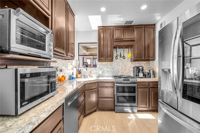 4 Bed Home for Sale in Hawthorne, California
