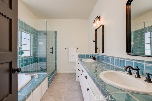 716 Lucia Avenue, Redondo Beach, California 90277, 3 Bedrooms Bedrooms, ,2 BathroomsBathrooms,Residential,Sold,Lucia,PV20207865