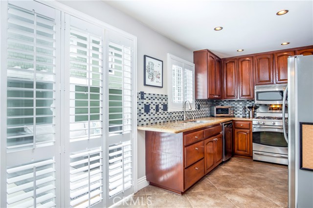 205 Francisca Avenue, Redondo Beach, California 90277, 3 Bedrooms Bedrooms, ,2 BathroomsBathrooms,Residential,Sold,Francisca,SB18102796