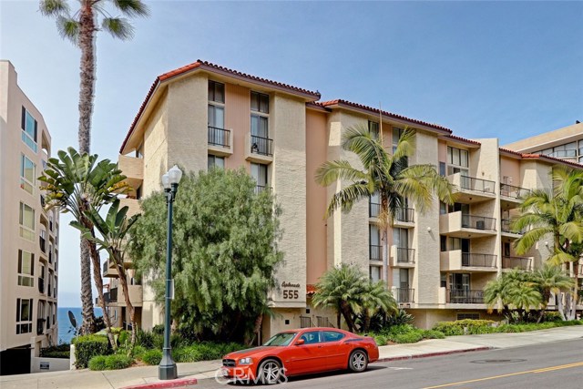 555 Esplanade, Redondo Beach, California 90277, 1 Bedroom Bedrooms, ,1 BathroomBathrooms,Residential,Sold,Esplanade,SB18054671