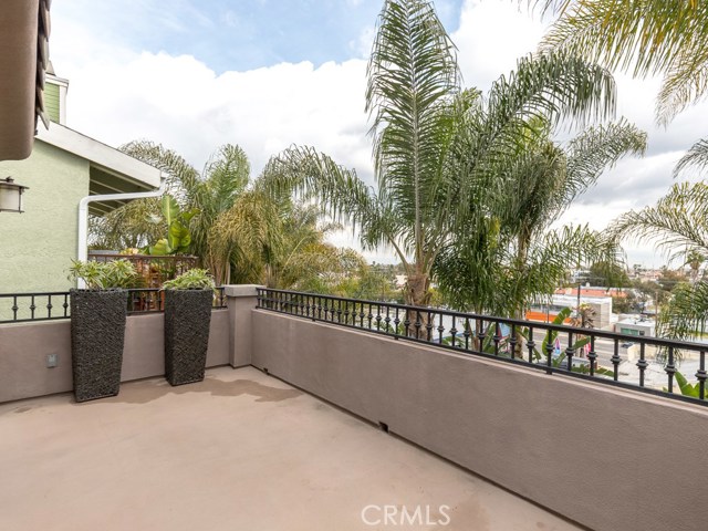 1624 Wollacott Street, Redondo Beach, California 90278, 4 Bedrooms Bedrooms, ,4 BathroomsBathrooms,Residential,Sold,Wollacott,PV19039435