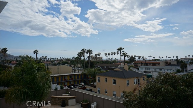 625 Gertruda Avenue, Redondo Beach, California 90277, 3 Bedrooms Bedrooms, ,2 BathroomsBathrooms,Residential,Sold,Gertruda,SB17097463