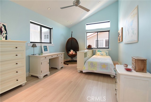 514 Irena #B Avenue, Redondo Beach, California 90277, 3 Bedrooms Bedrooms, ,3 BathroomsBathrooms,Residential,Sold,Irena #B,PV20173462