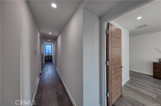 946 8th Street, Hermosa Beach, California 90254, 4 Bedrooms Bedrooms, ,3 BathroomsBathrooms,Residential,Sold,8th,SB20005641