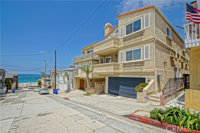 129 38th Street, Manhattan Beach, California 90266, 6 Bedrooms Bedrooms, ,6 BathroomsBathrooms,Residential,Sold,38th,SB21024072