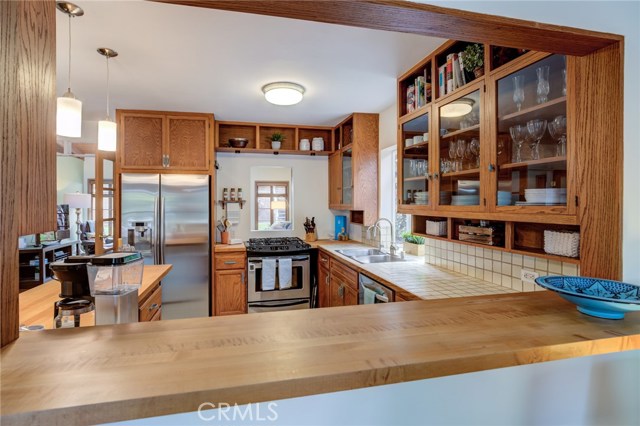 607 Camino Real, Redondo Beach, California 90277, 2 Bedrooms Bedrooms, ,2 BathroomsBathrooms,Residential,Sold,Camino Real,SB20134527