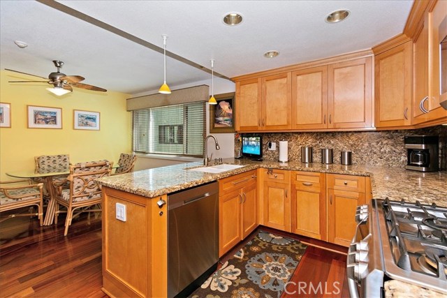 1405 Goodman Avenue, Redondo Beach, California 90278, 2 Bedrooms Bedrooms, ,2 BathroomsBathrooms,Residential,Sold,Goodman,SB19221927