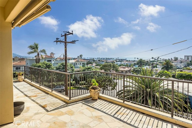 511 Ruby Street, Redondo Beach, California 90277, 5 Bedrooms Bedrooms, ,4 BathroomsBathrooms,Residential,Sold,Ruby,SB17159993