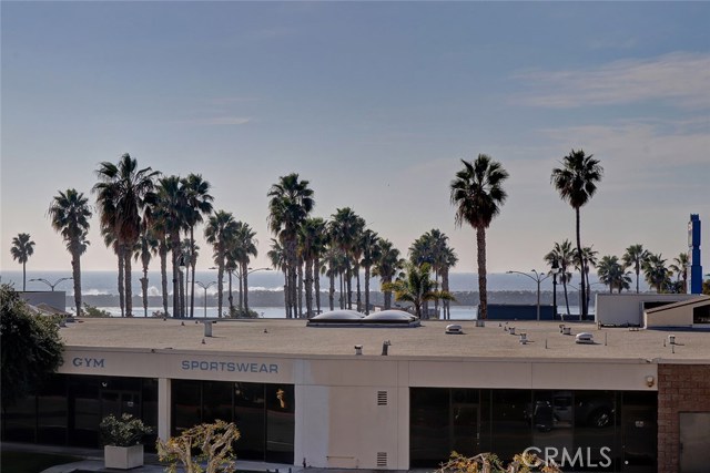 110 The Vlg, Redondo Beach, California 90277, 2 Bedrooms Bedrooms, ,2 BathroomsBathrooms,Residential,Sold,The Vlg,SB19007092