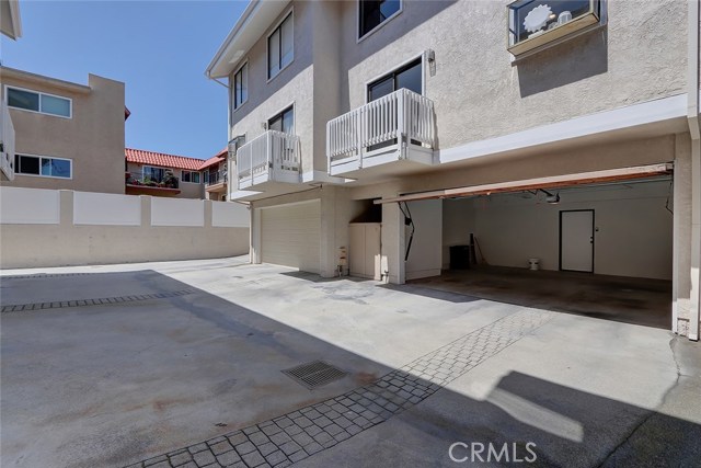 1916 Rockefeller Lane, Redondo Beach, California 90278, 3 Bedrooms Bedrooms, ,2 BathroomsBathrooms,Residential,Sold,Rockefeller,SB20073261