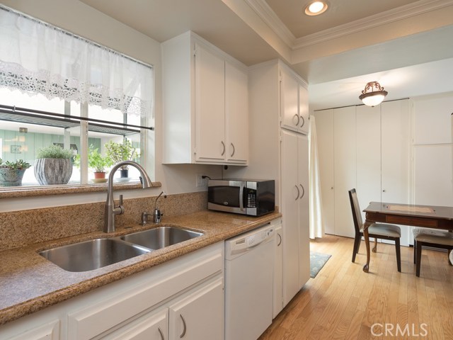2518 Curtis Avenue, Redondo Beach, California 90278, 3 Bedrooms Bedrooms, ,1 BathroomBathrooms,Residential,Sold,Curtis,SB19139840