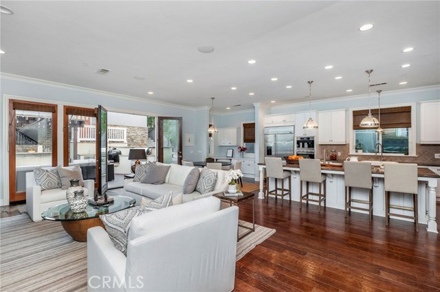 844 Avenue B, Redondo Beach, California 90277, 5 Bedrooms Bedrooms, ,5 BathroomsBathrooms,Residential,Sold,Avenue B,SB20039322