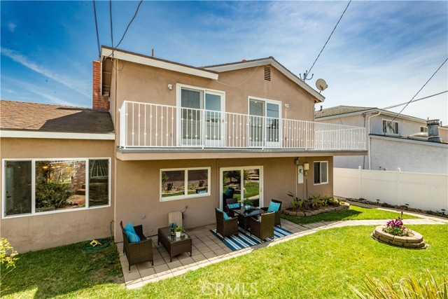 501 Faye Lane, Redondo Beach, California 90277, 3 Bedrooms Bedrooms, ,1 BathroomBathrooms,Residential,Sold,Faye,SB21071773
