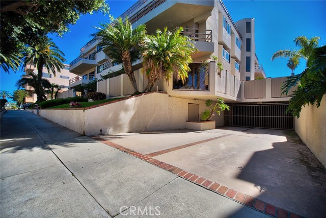 512 Esplanade, Redondo Beach, California 90277, 2 Bedrooms Bedrooms, ,2 BathroomsBathrooms,Residential,Sold,Esplanade,IN17223458
