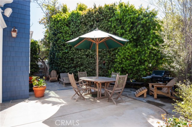 872 27th Street, Manhattan Beach, California 90266, 4 Bedrooms Bedrooms, ,3 BathroomsBathrooms,Residential,Sold,27th,SB20136143