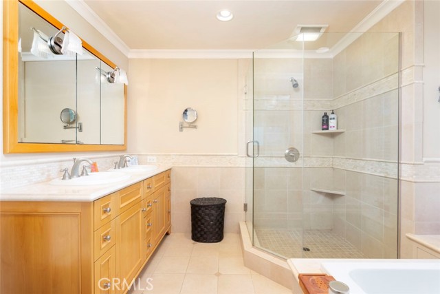 55 Aspen Way, Rolling Hills Estates, California 90274, 2 Bedrooms Bedrooms, ,1 BathroomBathrooms,Residential,Sold,Aspen,PV21171157