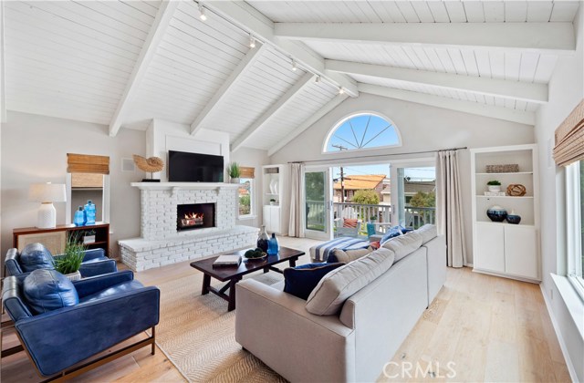 1629 Stanford Avenue, Redondo Beach, California 90278, 3 Bedrooms Bedrooms, ,1 BathroomBathrooms,Residential,Sold,Stanford,SB19157316
