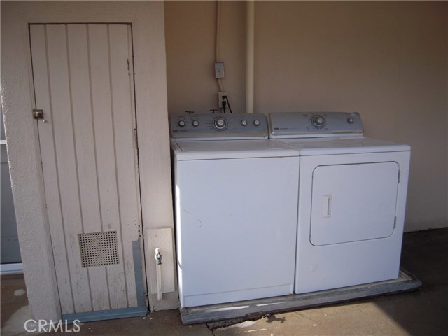 1062 Avenue C, Redondo Beach, California 90277, 2 Bedrooms Bedrooms, ,1 BathroomBathrooms,Residential,Sold,Avenue C,SB20138580