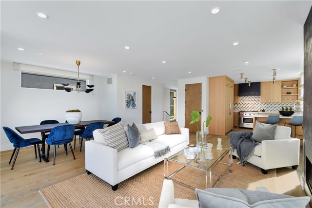 222 1st Place, Manhattan Beach, California 90266, 3 Bedrooms Bedrooms, ,3 BathroomsBathrooms,Residential,Sold,1st,SB19222616