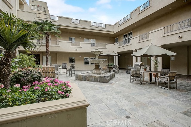 2 Bed Home for Sale in Sherman Oaks, California