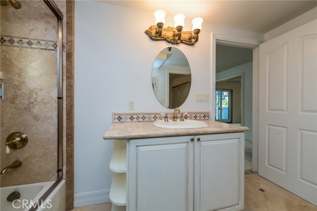 607 Guadalupe Avenue, Redondo Beach, California 90277, 4 Bedrooms Bedrooms, ,4 BathroomsBathrooms,Residential,Sold,Guadalupe,PV18043170