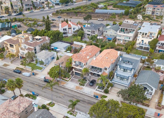 824 Lucia Avenue, Redondo Beach, California 90277, 4 Bedrooms Bedrooms, ,2 BathroomsBathrooms,Residential,Sold,Lucia,SB17243424