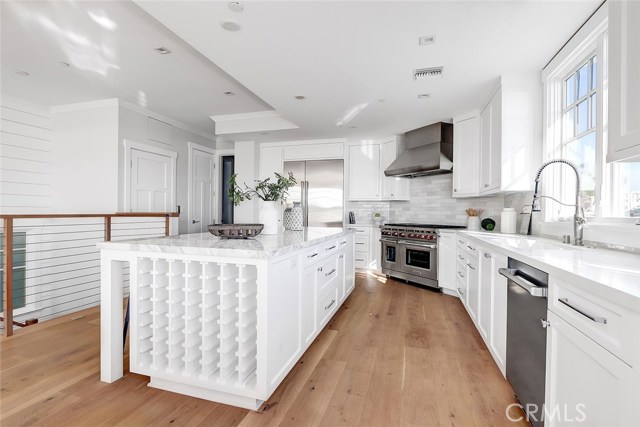 2204 Alma Avenue, Manhattan Beach, California 90266, 4 Bedrooms Bedrooms, ,3 BathroomsBathrooms,Residential,Sold,Alma,SB19265065