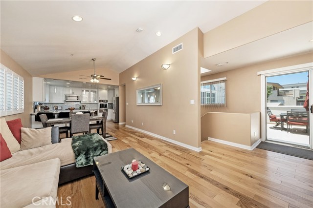 2620 Voorhees Avenue, Redondo Beach, California 90278, 3 Bedrooms Bedrooms, ,3 BathroomsBathrooms,Residential,Sold,Voorhees,SB20129080