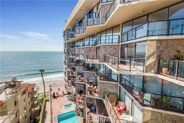 531 Esplanade, Redondo Beach, California 90277, 2 Bedrooms Bedrooms, ,2 BathroomsBathrooms,Residential,Sold,Esplanade,SB17088461