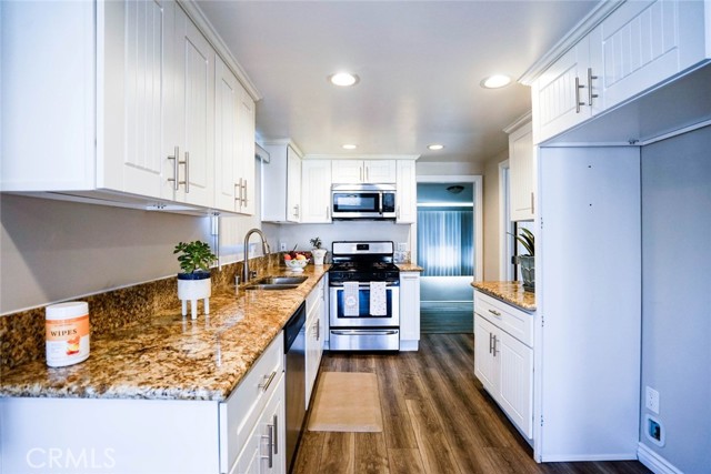 2 Bed Home for Sale in County - Los Angeles, California
